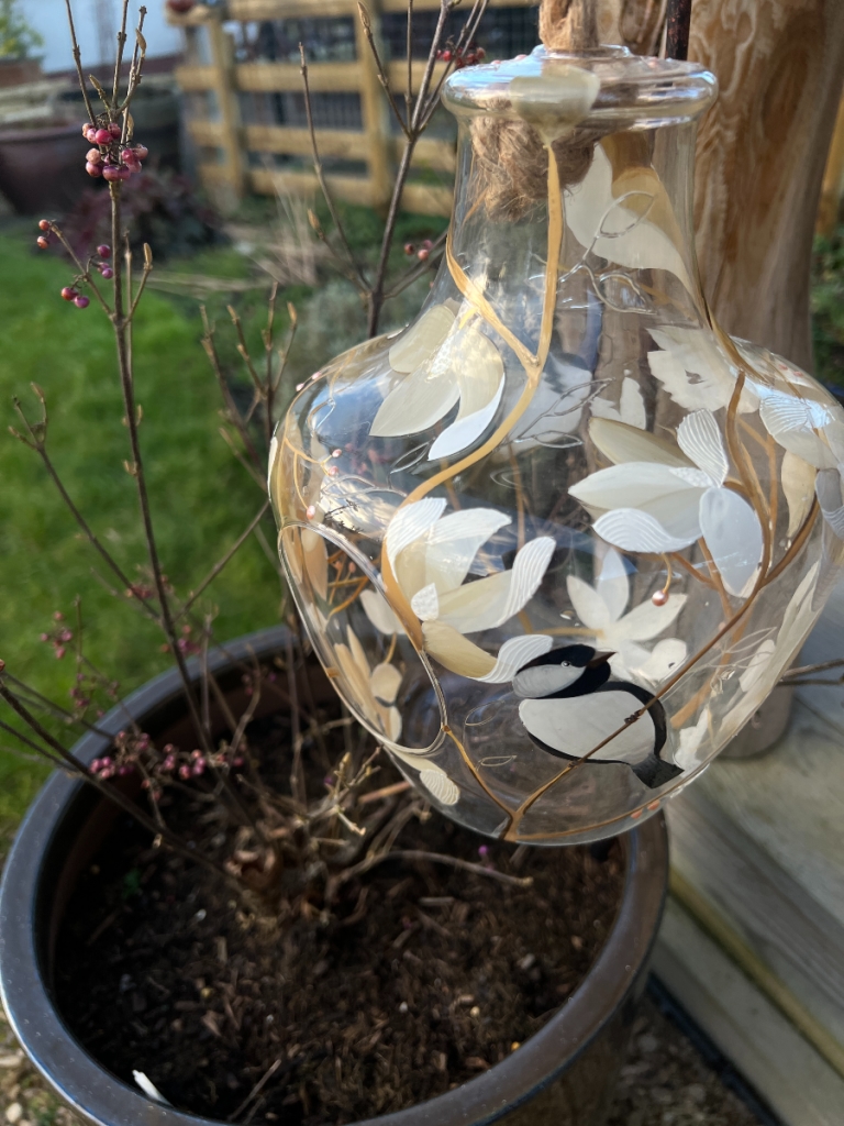 Water lilies with gilding