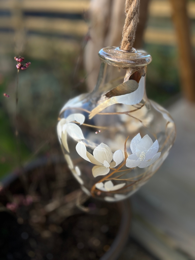 Water lilies with gilding